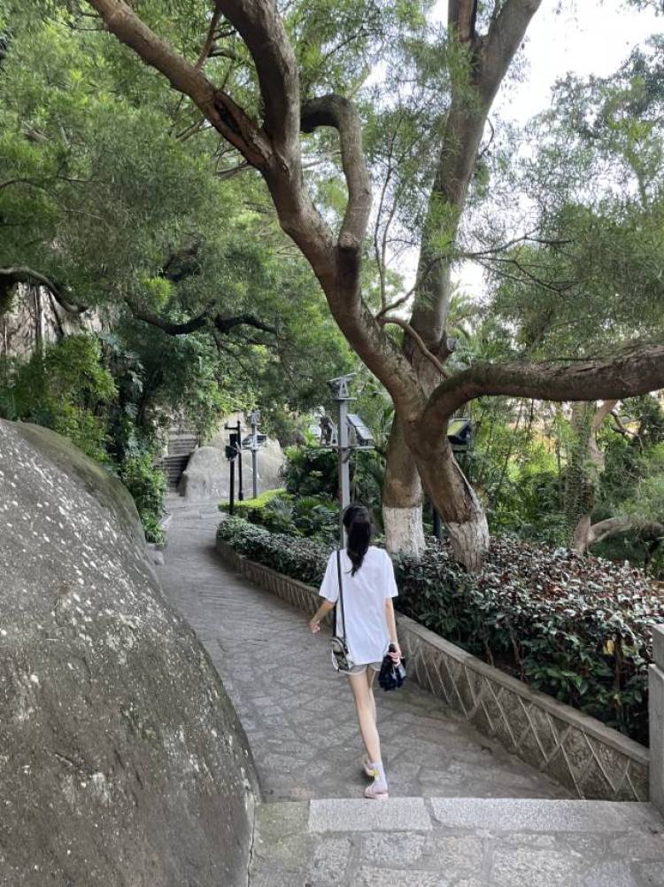 里月子-湖南省·邵阳市·北塔区-抖音 *** 快手-接买家秀 接过初普金钻美容仪开箱测评 约寄拍 送拍 淘宝 拼dd 京东都可 衣服 包包 首饰都可 风格多样