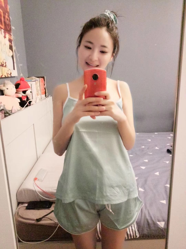 小尾巴~-河北省·廊坊市·三河市-抖音-本人身高162.体重90斤。之前一直是白领,现在是全职辣妈一枚!性格严谨有责任心。平时爱臭美擅长搭配会打扮。希望能给娃儿多挣点奶粉钱!
