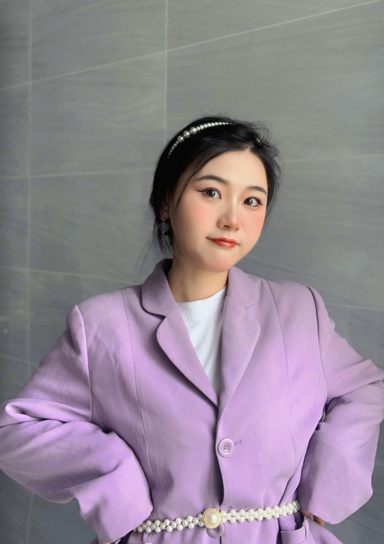 晴栀-广东省·中山市·坦洲镇--自己拍照会p图,想要寄拍方式,想接服饰包包,如果合适的话可以联系我