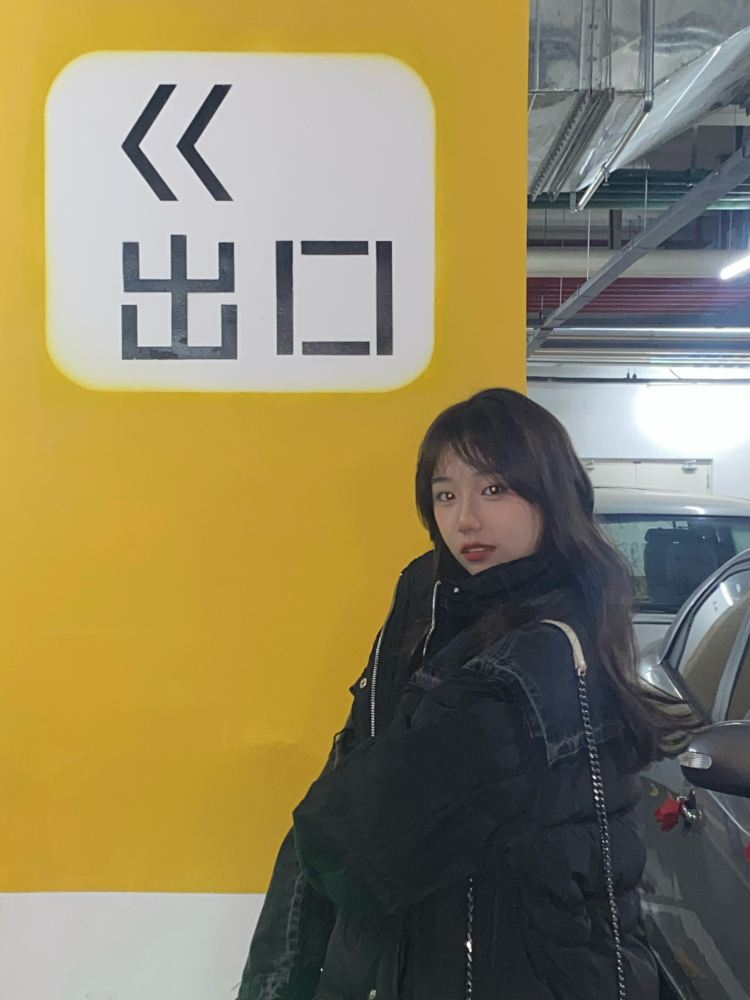 Pumpkin--湖北省·武汉市·江夏区--影视戏剧表演专业 会跳舞唱歌  身高170 体重52kg 平时喜欢拍照探店打卡 会p图剪辑 接寄拍衣服美瞳包包各种饰品