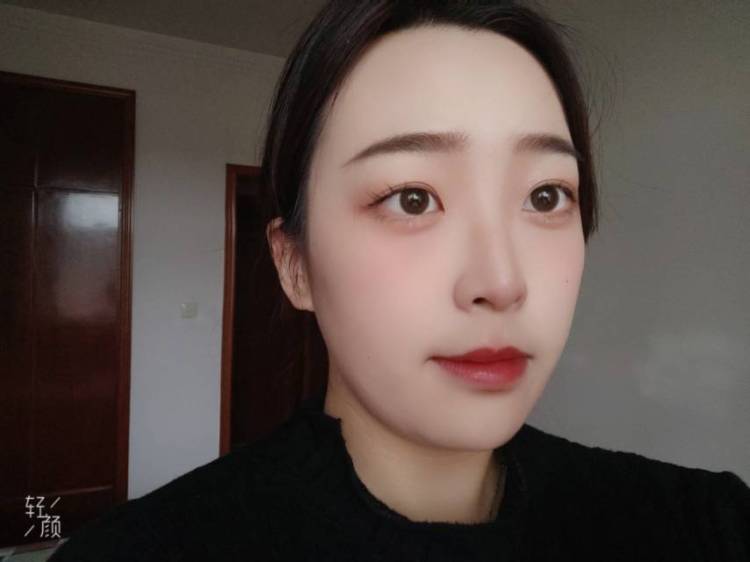 小兔不吃奶糖-陕西省·宝鸡市·渭滨区--擅长唱歌 简单的舞蹈 我是一个性格开朗 喜欢交朋友的女孩。平时喜欢唱歌 跳舞 喜欢自拍 拍一些写真
