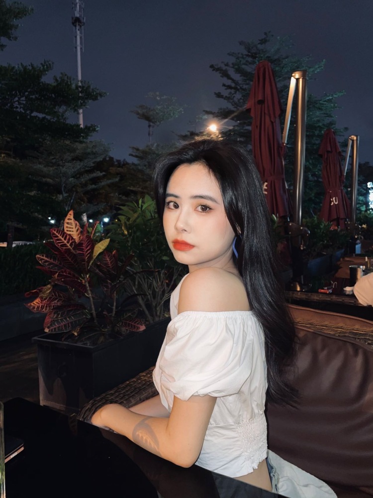 Joy-福建省·厦门市·思明区--可接买家秀 ,种草探店 ,平面模特寄拍 ,开箱测评等,可以驾驭多种风格 。