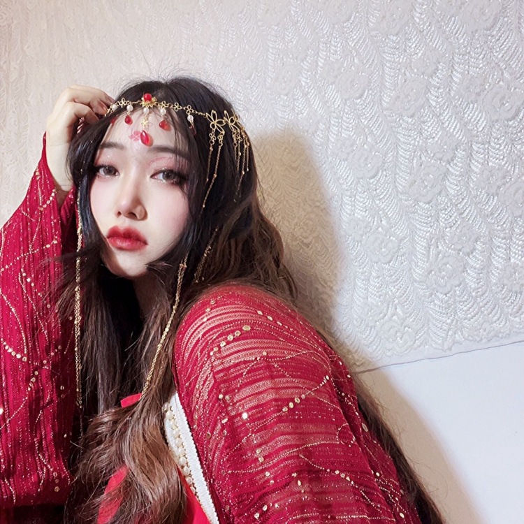 苏格拉庭-上海市·上海市·浦东新区--接寄拍买家秀 美瞳 彩妆护肤试用测评推广以及文案写作 开箱测评 探店打卡 写种草笔记软文以及发布 各类文案写作