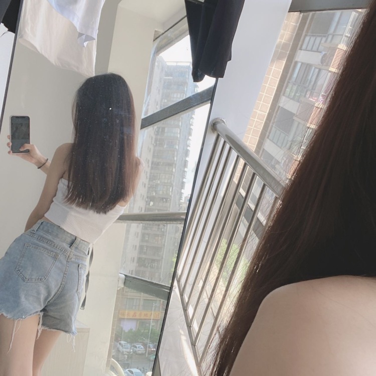 L 💭-广西壮族自治区·防城港市·港口区--大家好!
热爱拍照,可寄拍,我有充足的时间,拍到你满意为止😊
年龄:21
身高:165CM
体重:45kg