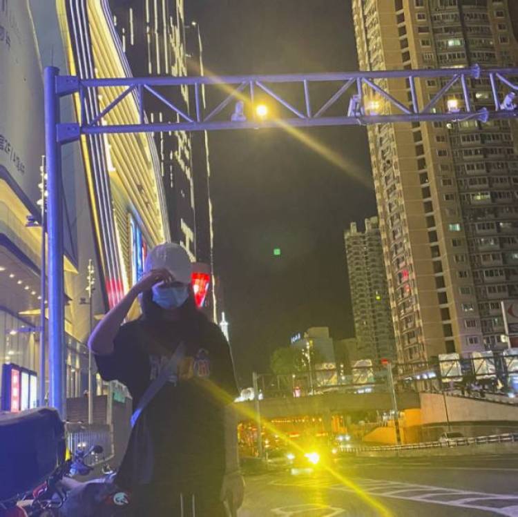 LUYCC8-重庆市·重庆市·大渡口区-抖音,快手-身高168体重107斤 想接一些寄拍之类的,服饰啥的都是可以的,如果有合作想法的可以联系我!!