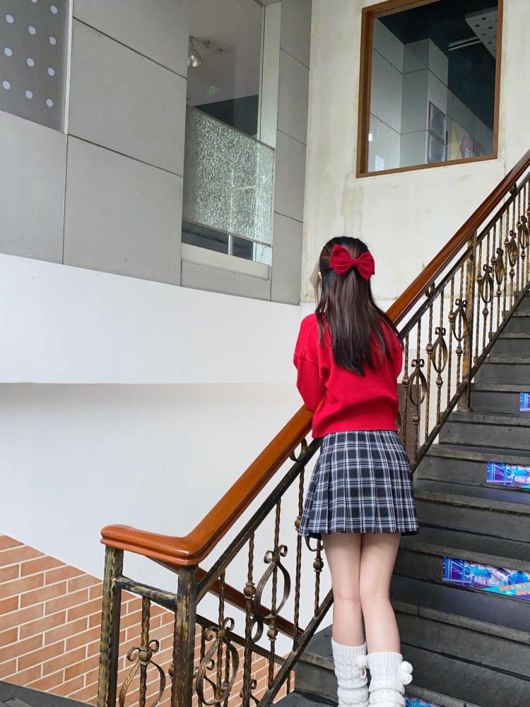 F-上海市·上海市·普陀区--接寄拍,在读高中生,身高165体重86斤,出图快,各种风格都可以