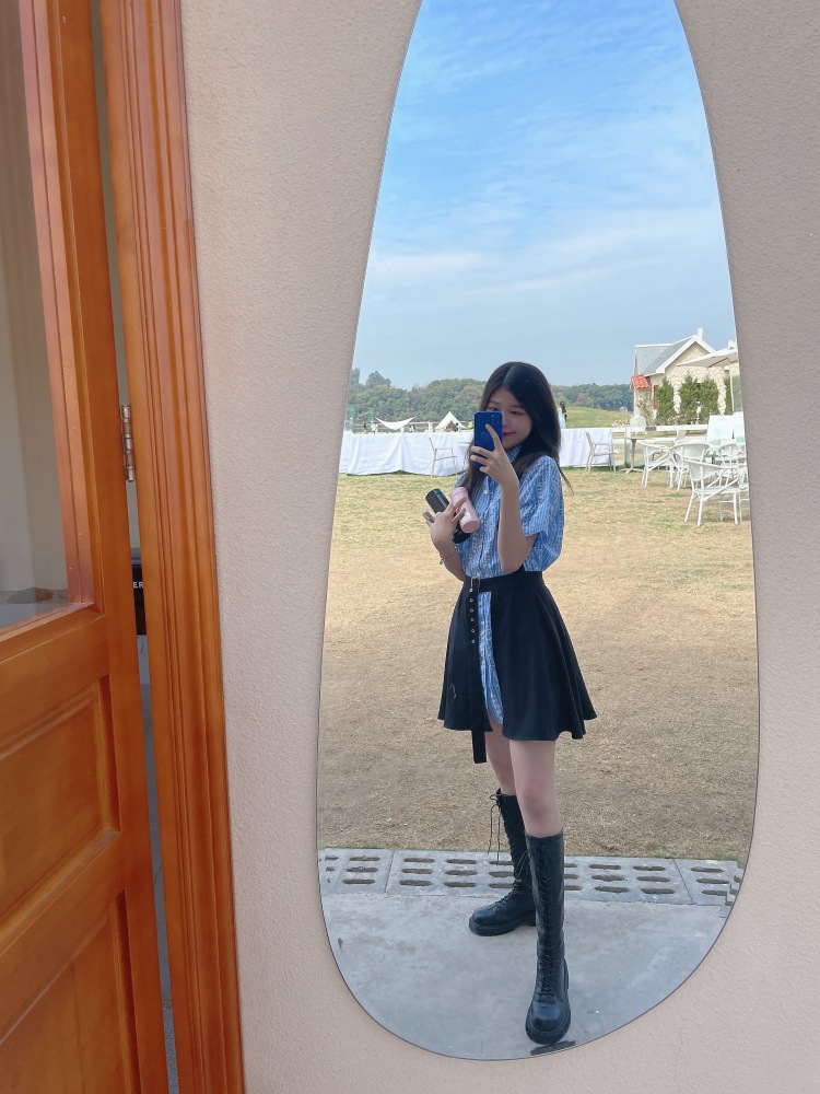 一只海豚-广东省·广州市·番禺区--净身高170cm 体重49kg,热爱拍摄,服装,带货。就读澳门大一设计系学生,