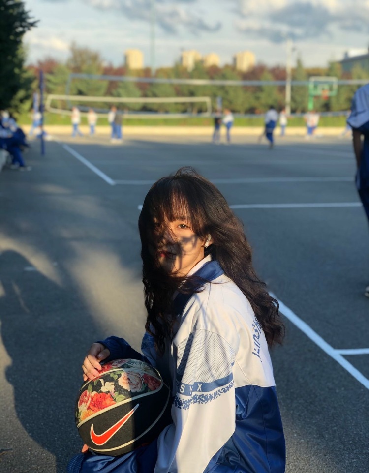 X_T-吉林省·长春市·南关区-***、抖音-接买家秀,寄拍,服装,饰品,有专业照相设备,拍照技术稳定不糊,会p图。因为是小白所以价格很低,期待商家敲我.
