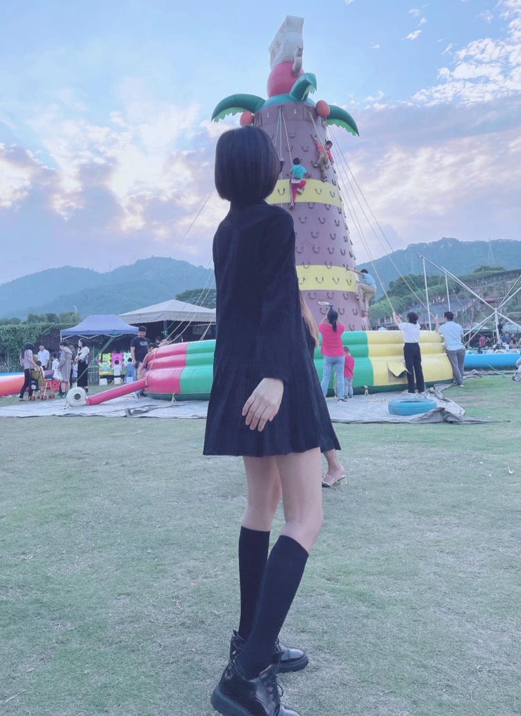 苏沫-广东省·深圳市·宝安区-抖音快手知乎***-自由职业者喜欢拍照,可盐可甜,🉑 p图,🉑 接寄拍🉑 接买家秀,会韩式穿搭!🉑 🉑 接文字单(打字很快效率高)还会一点视频剪辑和音频剪辑可以做影集,如有需要联系鸭,
艺名:苏沫
身份:自由职业者
年龄