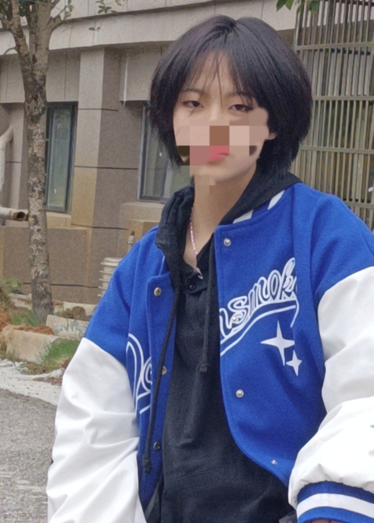 唔西迪西-湖南省·岳阳市·岳阳楼区-快手,***,抖音-现在是学生,身高169,体重112,狼尾头,偏无性别风格,可接寄送拍,推广物品,饰品买家秀等