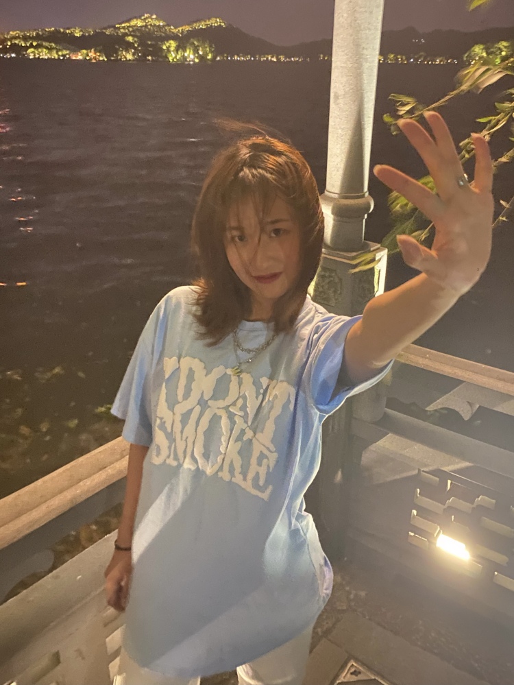 :-D-浙江省·湖州市·安吉县--本人还是一名学生 身高165 体重110性格活泼开朗 责任心很大 然后商家来找我 我会拍到让商家满意为止 不会随随便便而去拍的