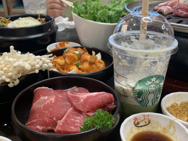 欸?-山东省·临沂市·罗庄区-快手-我是在校学生 比较喜欢拍照打卡之类 经常会拍许多照片 喜欢记录生活 所以拍照技术不差