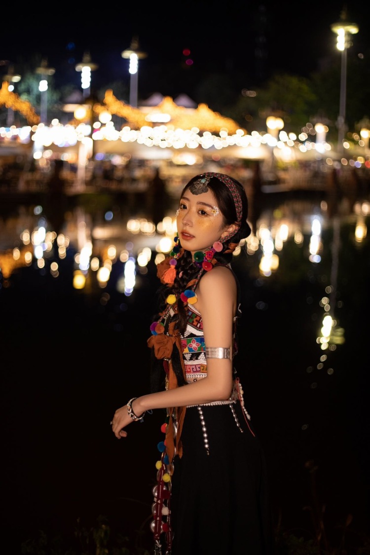 一个月亮🌻-天津市·天津市·和平区--本人空中乘务员
有做过模特经验,可以接寄拍
会修图ps等技术 有电脑