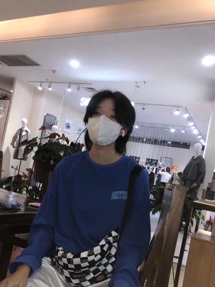 JENNIE-河南省·新乡市·红旗区--喜欢穿搭 可加我微信了解 高二在读
骗人的勿扰
身高175 体重103 可接外景拍摄
