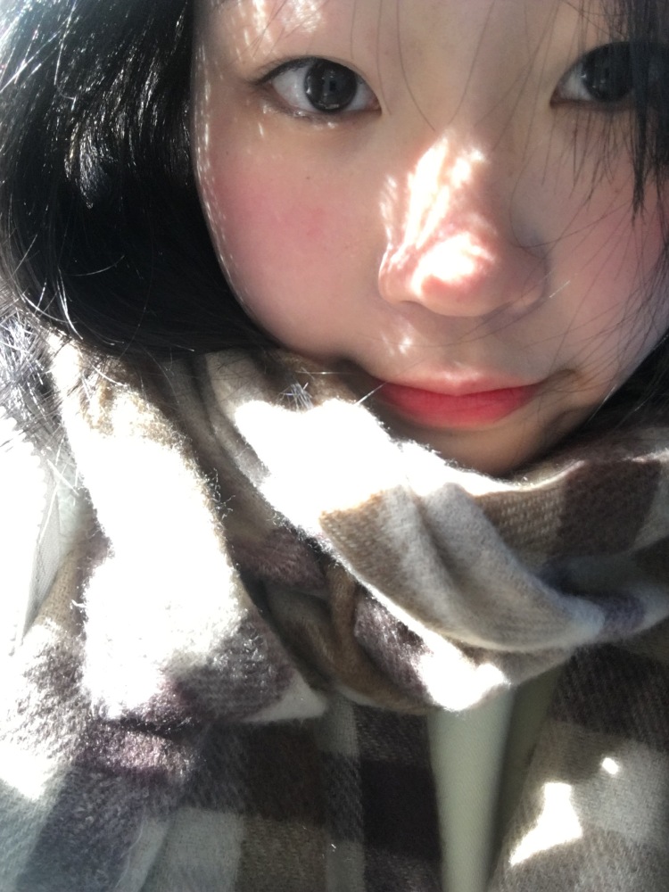 蔫蔫-浙江省·丽水市·龙泉市-蝇营狗苟-本人会唱歌跳舞 弹钢琴以及主持,擅长舞蹈,也喜欢拍照📷,喜欢记录生活