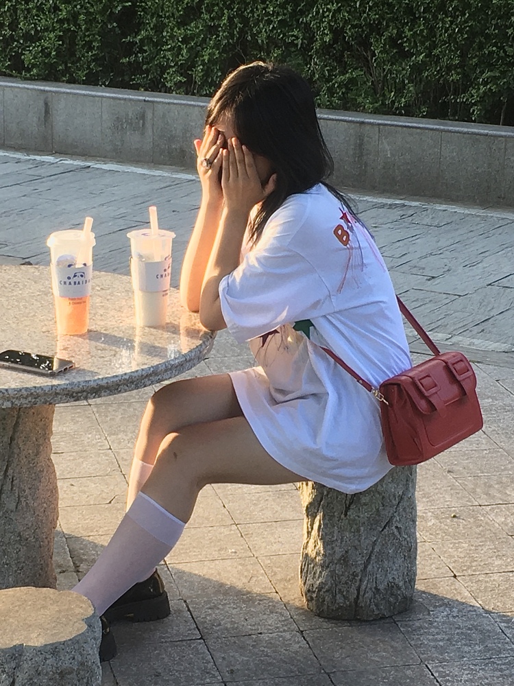 蔫蔫-浙江省·丽水市·龙泉市-蝇营狗苟-本人会唱歌跳舞 弹钢琴以及主持,擅长舞蹈,也喜欢拍照📷,喜欢记录生活