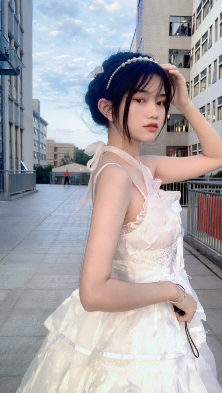 沉睡-江西省·南昌市·东湖区-抖音 *** 快手-平时喜欢拍照,接寄拍送拍,衣服饰品都可以,做过主播,性格开朗活泼 喜欢穿jk和洛丽塔