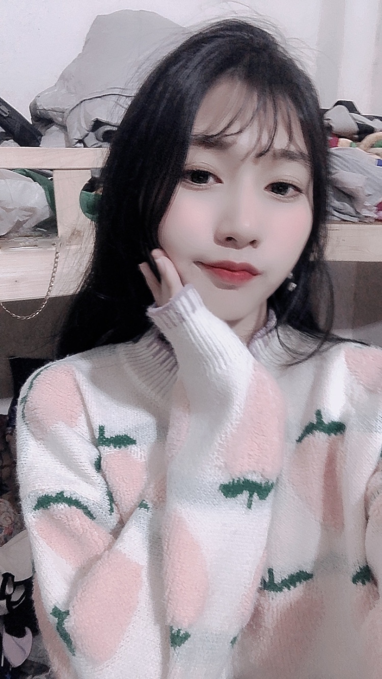 lxj.-广东省·汕尾市·海丰县-***-拍照技术还可以，接寄拍，约拍，卖家秀等欢迎联系，爱好：画画唱歌跳舞
希望可以与学业并肩而行，努力奋斗创造自我价值，实现梦想
H：165cm  W：47kg