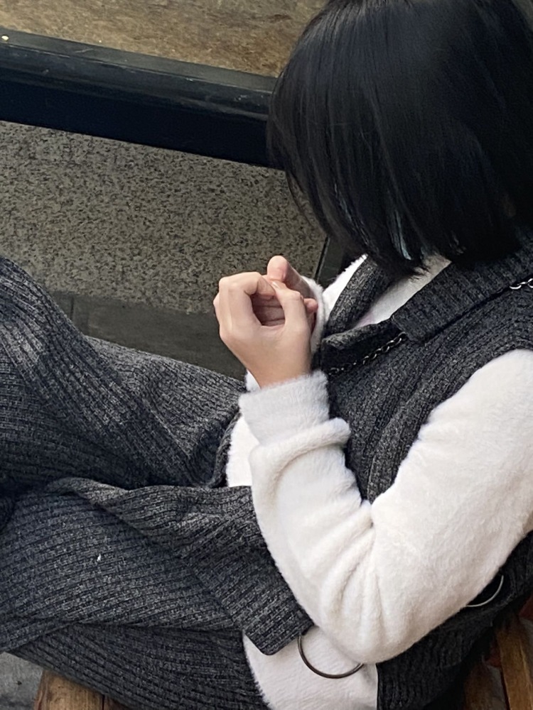 。-云南省·临沧市·临翔区--接衣服、包包、鞋子、首饰(耳环除外)、发卡
等一系列(可询问我)
本人返图快!