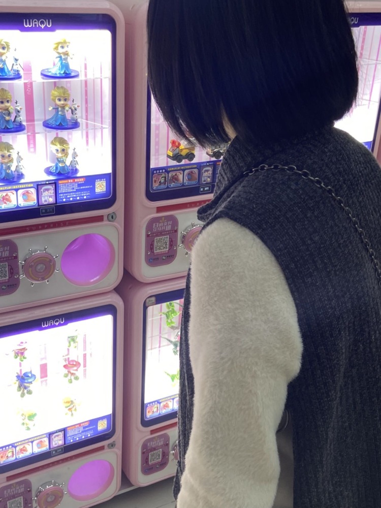 。-云南省·临沧市·临翔区--接衣服、包包、鞋子、首饰(耳环除外)、发卡
等一系列(可询问我)
本人返图快!
