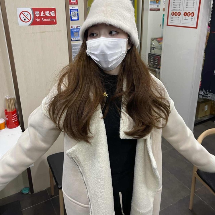 尊敬-山东省·济南市·历下区--有拍照技巧,做过寄拍,表现力较强,身高171体重56kg,合作能力较强,性格比较开朗随性