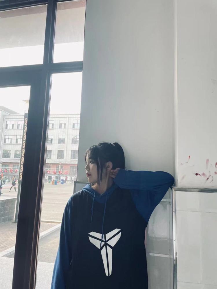 郑也一般-吉林省·松原市·前郭尔罗斯蒙古族自治县-抖音,***,快手-买家秀 寄拍衣服 包包 饰品 口红 化妆品 都🉑️学生党价格可以商量