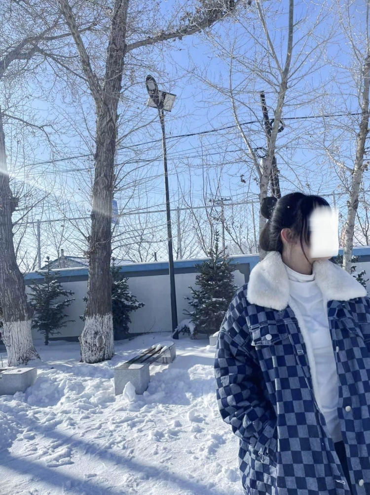 郑也一般-吉林省·松原市·前郭尔罗斯蒙古族自治县-抖音,***,快手-买家秀 寄拍衣服 包包 饰品 口红 化妆品 都🉑️学生党价格可以商量