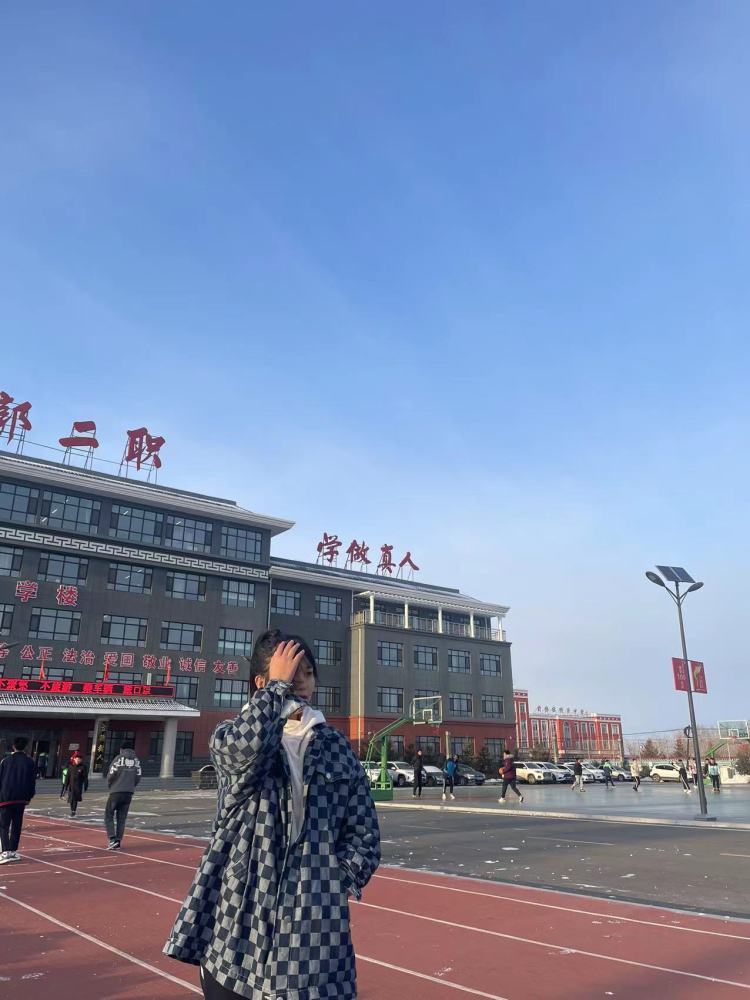 郑也一般-吉林省·松原市·前郭尔罗斯蒙古族自治县-抖音,***,快手-买家秀 寄拍衣服 包包 饰品 口红 化妆品 都🉑️学生党价格可以商量