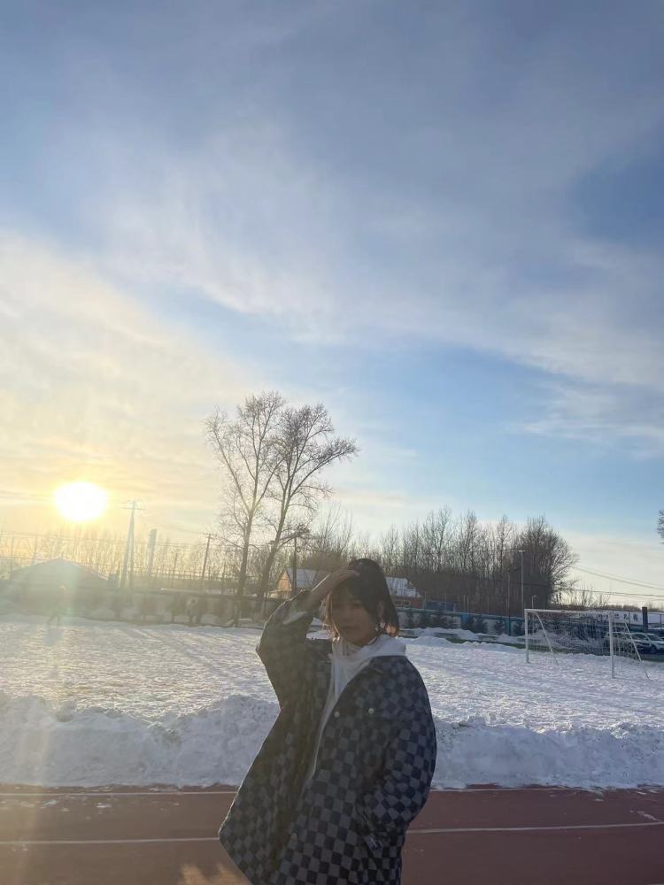 郑也一般-吉林省·松原市·前郭尔罗斯蒙古族自治县-抖音,***,快手-买家秀 寄拍衣服 包包 饰品 口红 化妆品 都🉑️学生党价格可以商量