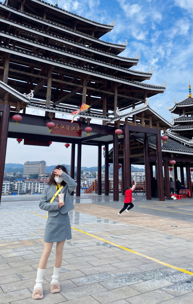 Little YV🦋-广西壮族自治区·南宁市·青秀区--161cm 42kg 接拍（不露脸）
可自行拍照
可自行p图
可按时完成要求