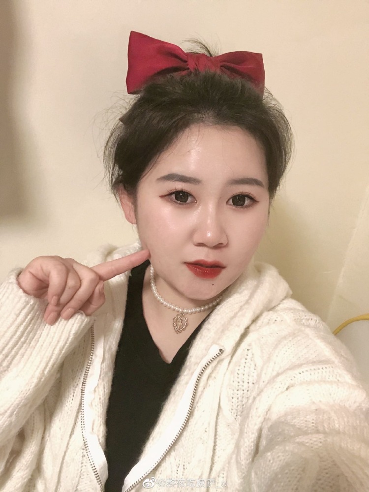 Delih-吉林省·长春市·二道区-快手,***-大四应届毕业生,喜欢拍照、服装、穿搭、时尚、饰品,可用于快手拍视频