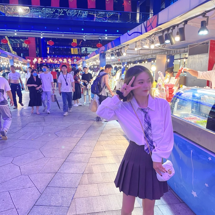 Altman_-浙江省·杭州市·萧山区-抖音 微博 ***-平时喜欢逛街探店拍照📷也会偶尔pp图 喜欢搭配 喜欢唱歌🎤喜欢弹琴🎹 平时空余时间会比较多 想要接一下寄拍~