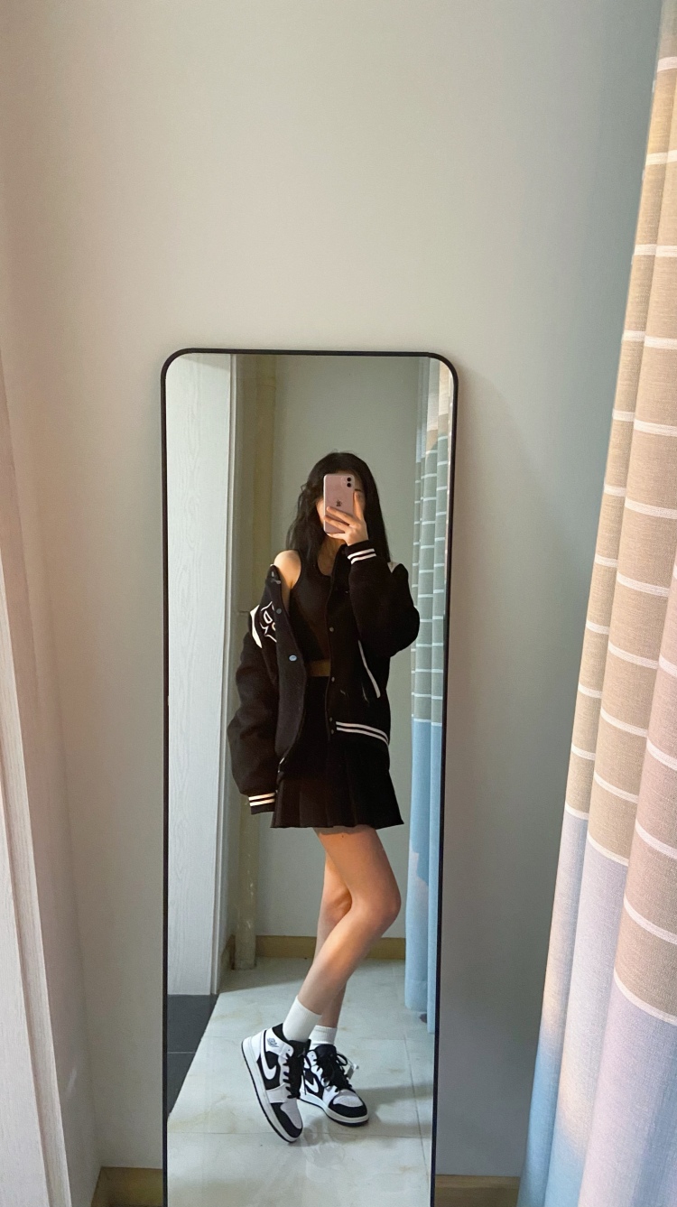 七七-重庆市·重庆市·沙坪坝区-抖音-166cm/47kg🧍♀️
接买家秀,寄拍,送拍
会拍照会p图会剪辑视频📸
衣服👗鞋子👟包包🎒装饰品🕶️均可