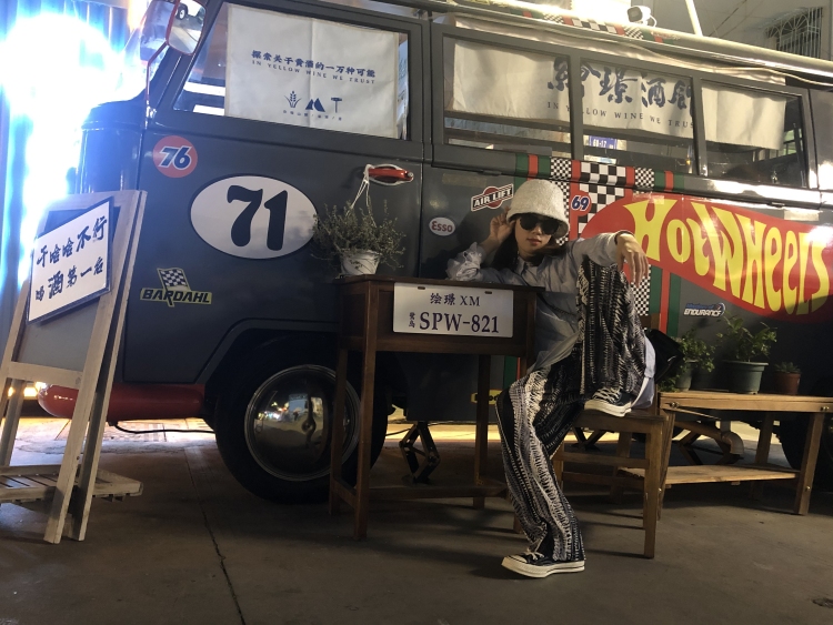 洛必哒哒哒--浙江省·杭州市·余杭区--160/88
接寄拍(衣服饰品)有两个耳洞和一个耳骨洞
风格不限,可接情侣