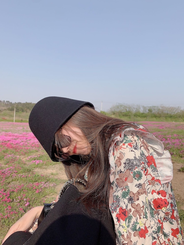 媛妮-安徽省·合肥市·巢湖市--喜欢拍照的普通女孩，想兼职接寄拍，身高168.5cm，体重44kg，非诚勿扰，谢谢