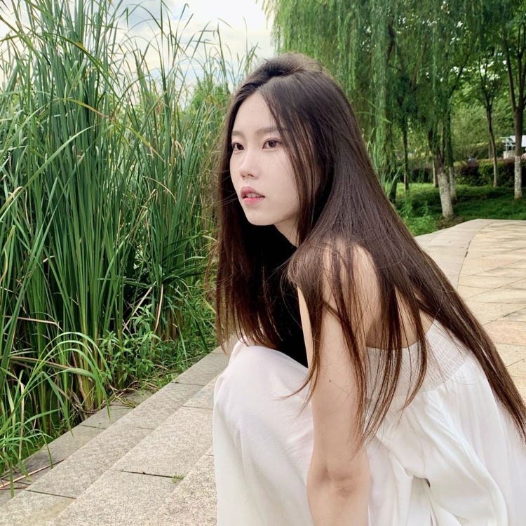 媛妮-安徽省·合肥市·巢湖市--喜欢拍照的普通女孩,想兼职接寄拍,身高168.5cm,体重44kg,非诚勿扰,谢谢