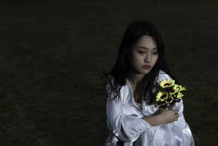 Rachael蕊-广西壮族自治区·桂林市·灵川县-抖音快手***-我是一个素人平面模特,想接网拍单,或者同城线下的,本人之前接过将近几个个线下约拍的还有网拍的,经验还可以,暂时不接互勉,接送拍。