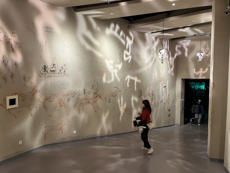 大鱼-辽宁省·沈阳市·苏家屯区-***-身高：153cm
体重：49kg
工作：有本职财务工作，空闲时间很多，需兼职
希望接单