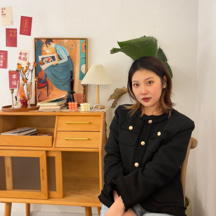 智慧女孩不秃头-江苏省·盐城市·亭湖区--是个在校大学生 喜欢逛街 吃饭 看电影 拍照接寄拍 风格不限 有需要的商家可以找我