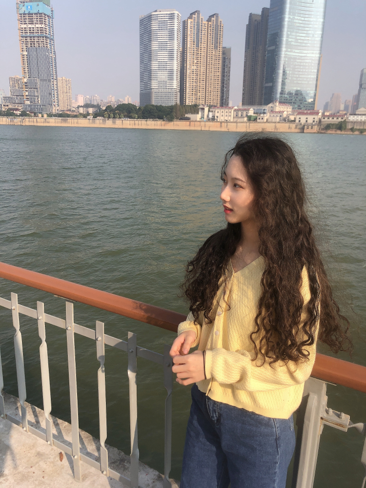 Y-湖南省·长沙市·芙蓉区-***-本人是平面模特，想在该平台接高质量买家秀，女鞋、服装、视频、化妆品都可以接