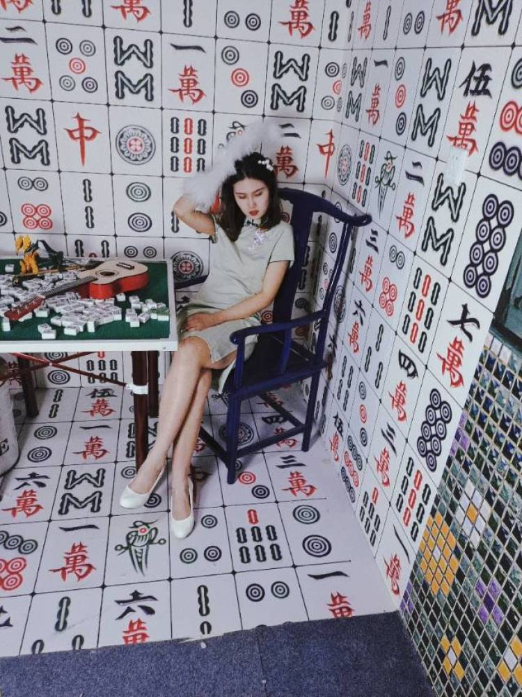 Adela-山东省·枣庄市·市中区--身高168 体重51㎏
旗袍 汉服 婚纱 校园 欧美多种风格都能拍
(不拍内衣)
喜欢擅长拍照