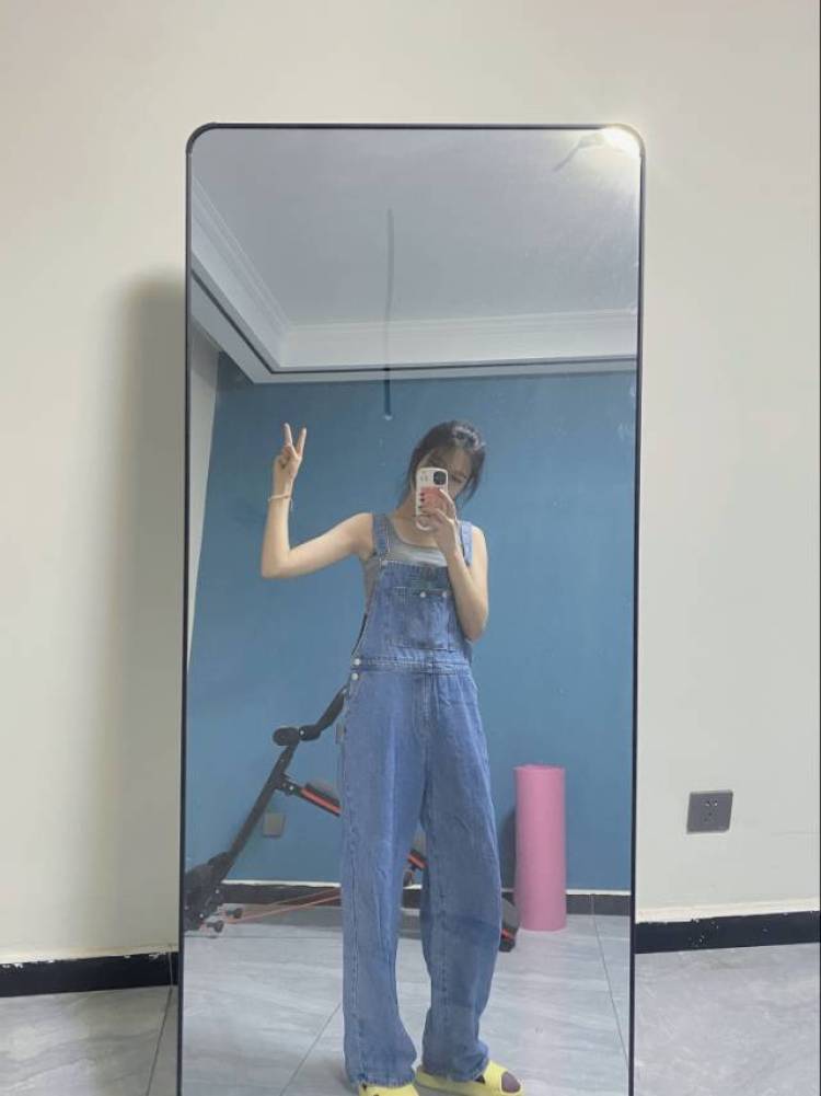 Adela-山东省·枣庄市·市中区--身高168 体重51㎏
旗袍 汉服 婚纱 校园 欧美多种风格都能拍
（不拍内衣）
喜欢擅长拍照