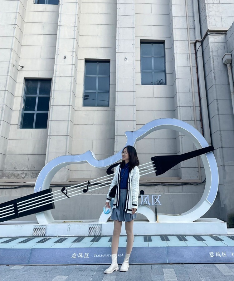 彩虹糖🍒-河北省·廊坊市·三河市-抖音，微博，***-身高165，体重48，会修图，长相甜美，时间充足，可长期寄拍