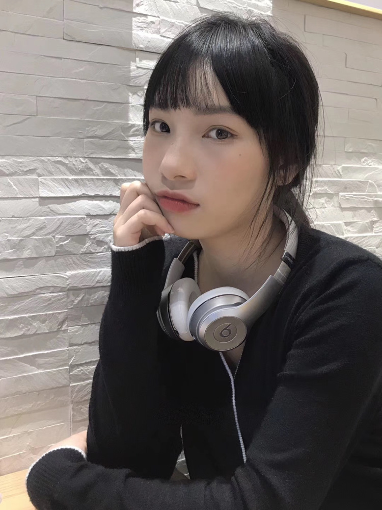 llllll-广东省·广州市·荔湾区-抖音/微博/***-接买家秀 衣服饰品美妆 身高160 喜欢探店拍照 擅长休闲风oversize 希望可以合作！！