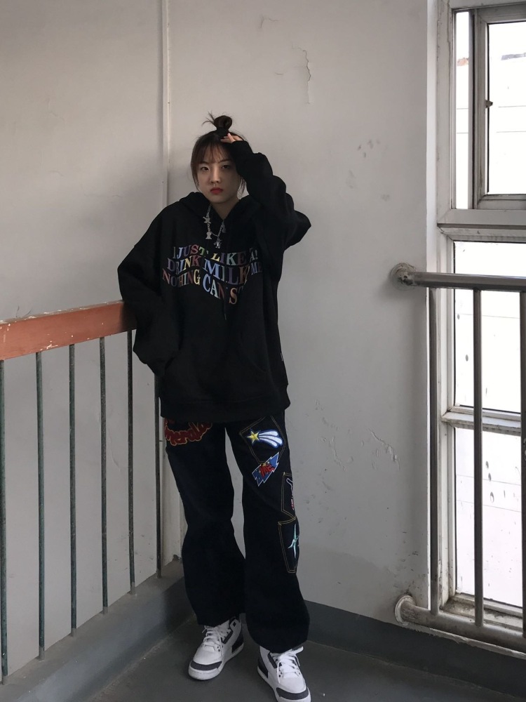 我还没有背单词-湖北省·武汉市·江岸区--抖音博主，粉丝4.9w，主要接服装寄拍，可私信留言，费用可议