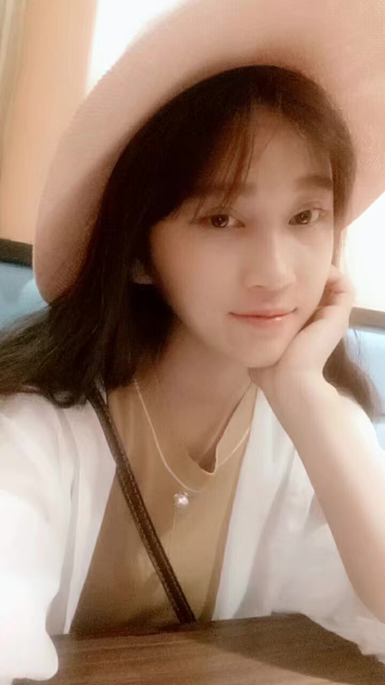YaYa-广东省·佛山市·顺德区--身高158厘米体重88斤,长得还凑活(🤣哈哈哈哈)性格也很美丽🤪欢迎各位老板投标,本家会很努力的💪(不满可重拍哦)