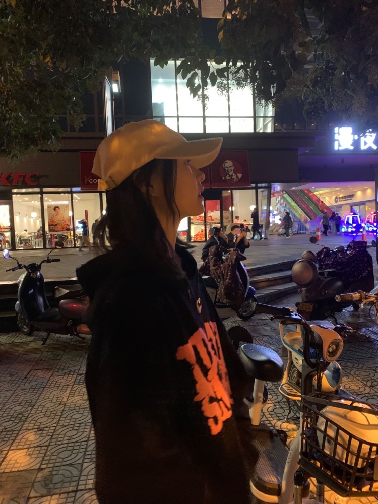一条小鱼干-四川省·广元市·利州区--喜欢拍照和录视频还有玩抖音,可接服装寄拍、饰品寄拍和买家秀晒单都可