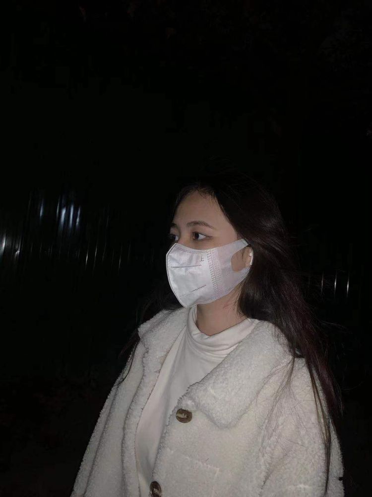 Zik-f-河南省·新乡市·新乡县--有上进心想长期接单,爱拍照片,会化妆,批图,性格开朗,可做买家秀,开箱测评,平面模特