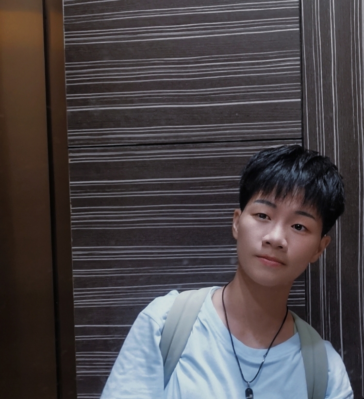 Likz-广东省·汕头市·濠江区-抖音+微博-女生158cm，47—48kg，
接寄拍，时尚穿搭、情感情侣、体育健身等领域，费用协商，