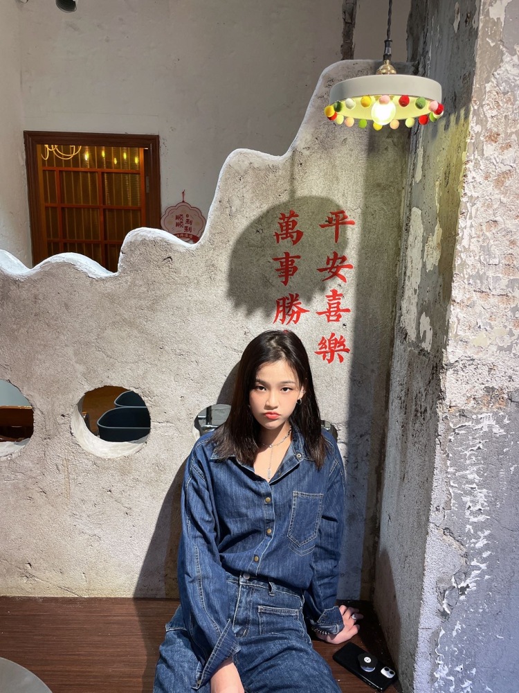 麻辣儿-广东省·汕头市·潮南区--接寄拍,本人身高165.体重101
平时爱好拍照 穿搭风格比较多变
